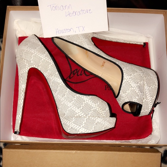 Christian Louboutin Shoes - Christian Louboutin Lady Peep❤️